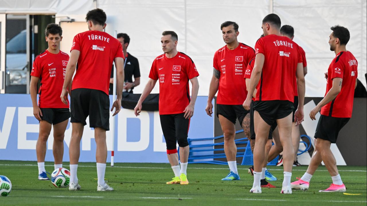 A Milli Takım Paraguay Karşısında Galibiyet Hedefliyor